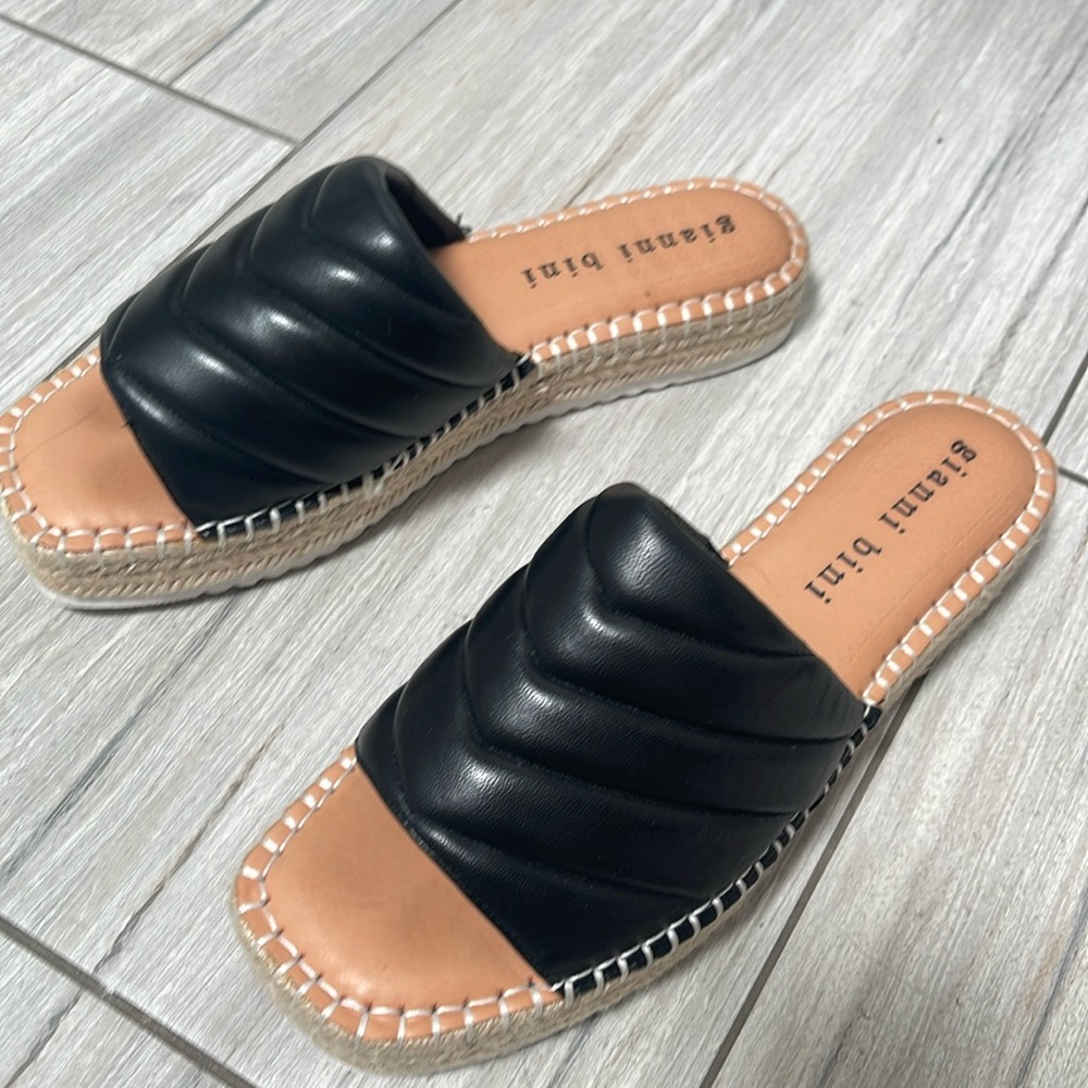 Black slides in excellent condition!